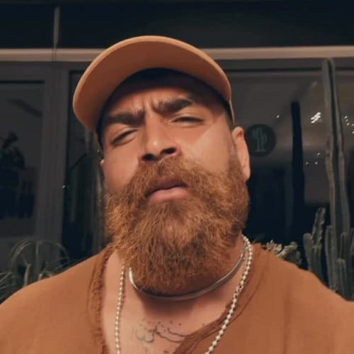 دانلود آهنگ آدم و حوا من و تو مجنون و لیلا من و تو از معین زد