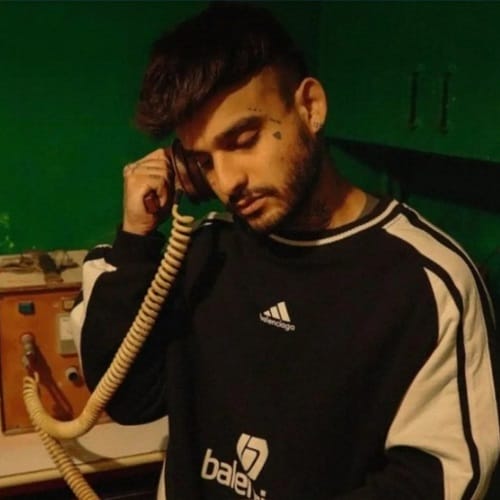 دانلود آهنگ کارو در میارم داداش جون تو من میزنمت تو تکون بده کونتو آیسین