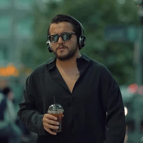 دانلود آهنگ حس امنیتی که دارم پهلوت می ارزه به گذشتن از خیلی چیزا عرشیاس