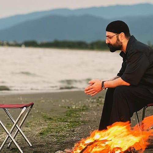 دانلود آهنگ نرو ساقی از حمید هیراد (مست مست از خانه بیرون میزنم)
