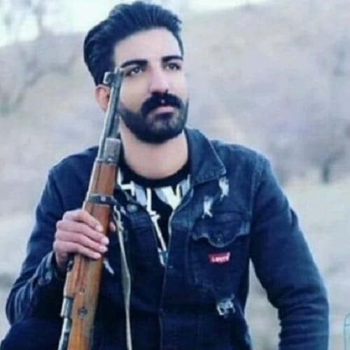 دانلود آهنگ کسی غلط کیدن دوسه تو داشتو هرکس هاته میلاد غلامی