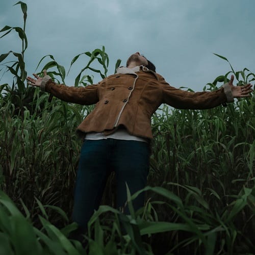 دانلود آهنگ میتونه برسه فقط خود خدا به دادم اگه نباشه پشت سرم دعای مادر