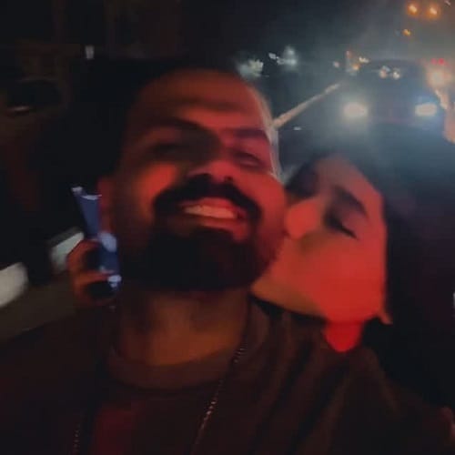 دانلود آهنگ موج موهات شبیه موج دریا میمونه از رضا شیری