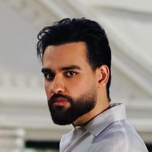 دانلود آهنگ بین قلبمو تو جنگ از سهیل مهرزادگان