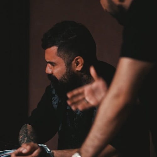 دانلود آهنگ چه میدانی چه میکشه بدون تو این دل داغان از فرهاد جهانگیری