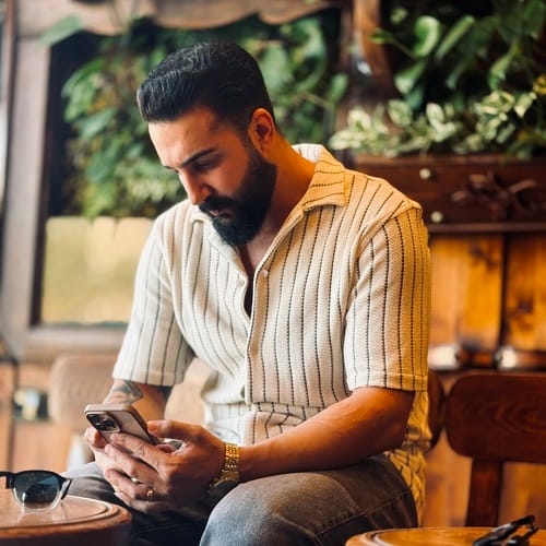 دانلود آهنگ قاتل از آرمین سبزواری