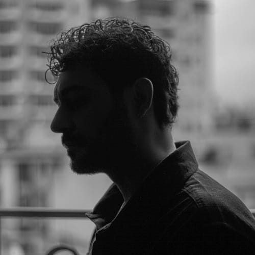 دانلود آهنگ جای خالیت تا ابد خالیه رفیق از حسین پارسا