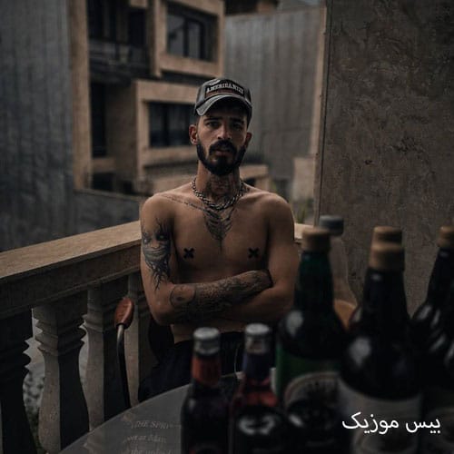دانلود آهنگ شدم بازیچه بچه بازیات اشکاتو پاک کنم دستتو میگیرم از سمی لون