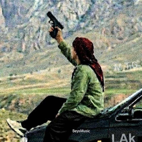 دانلود آهنگ ساری مام Sorry Mom از ممزی